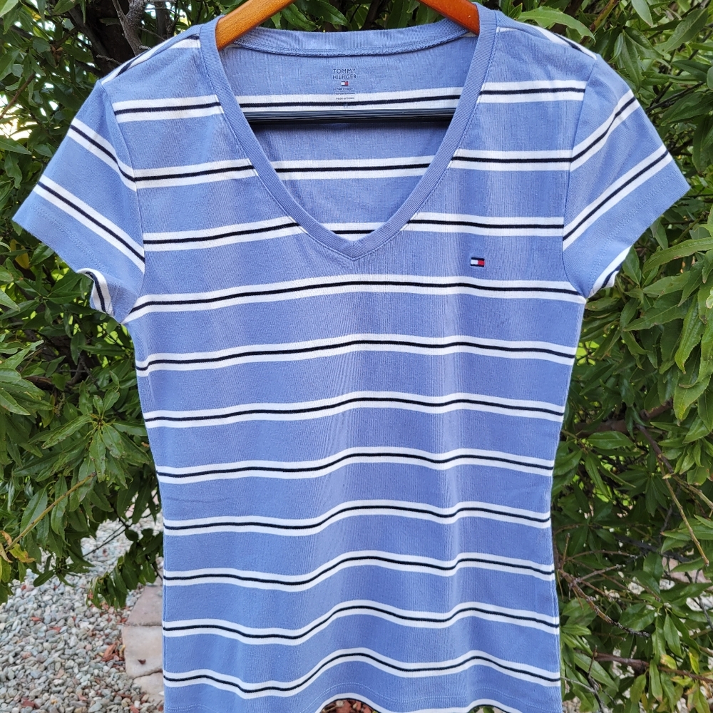 Tommy Hilfiger Ladies Blue Striped Cotton Tshirt Size Medium - Picture 1 of 6